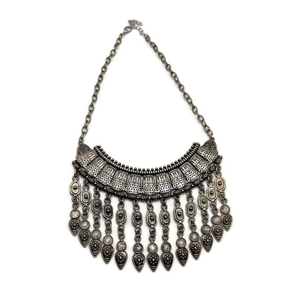 NEW Silver Embossed Tribal Design Fashion Necklace & Earrings Set - Picture 3 of 5